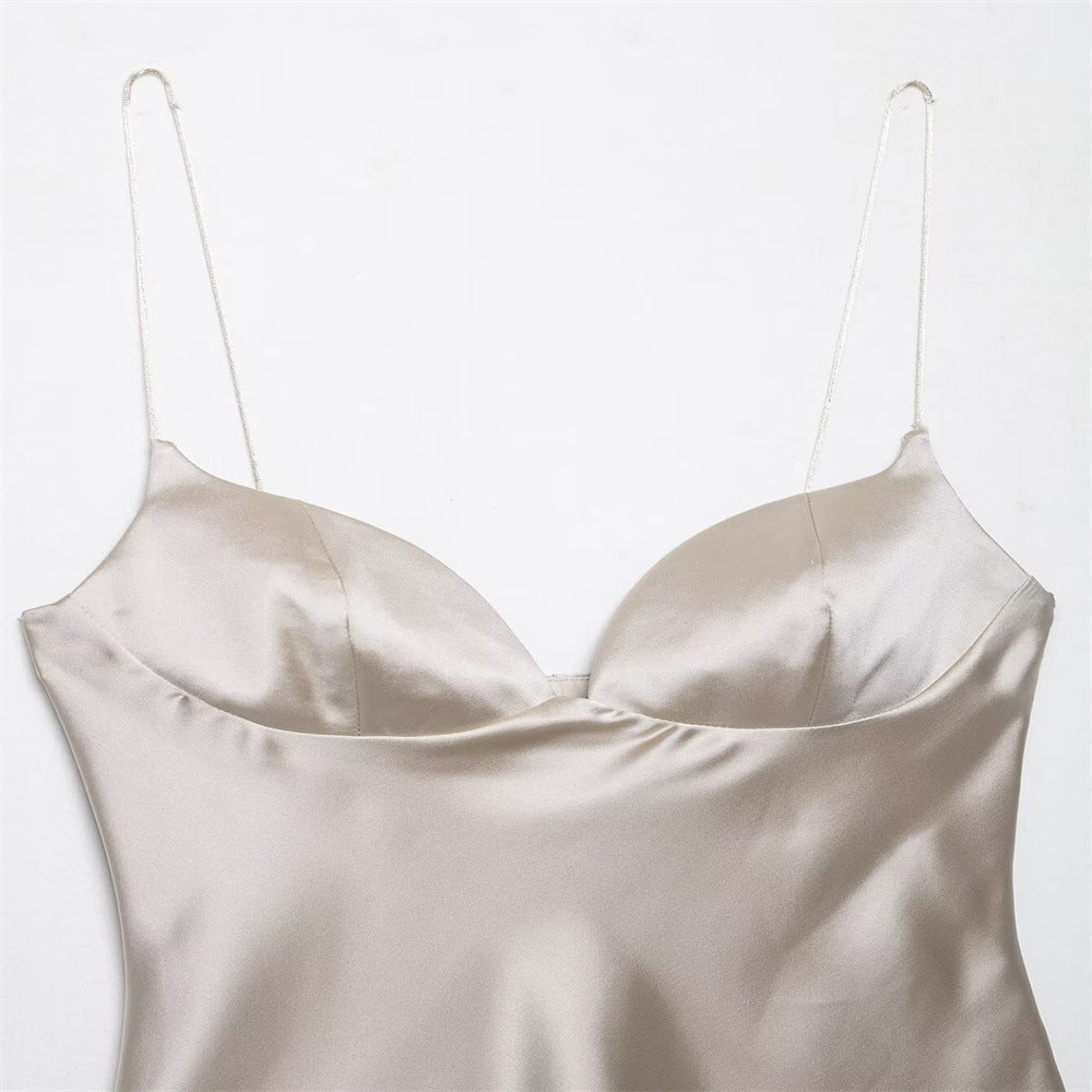 Top satin dos nu femme.